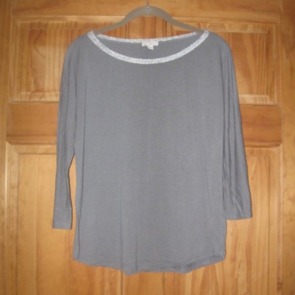 GAP Gray with Silver Neck Lining Long Sleeve Shirt